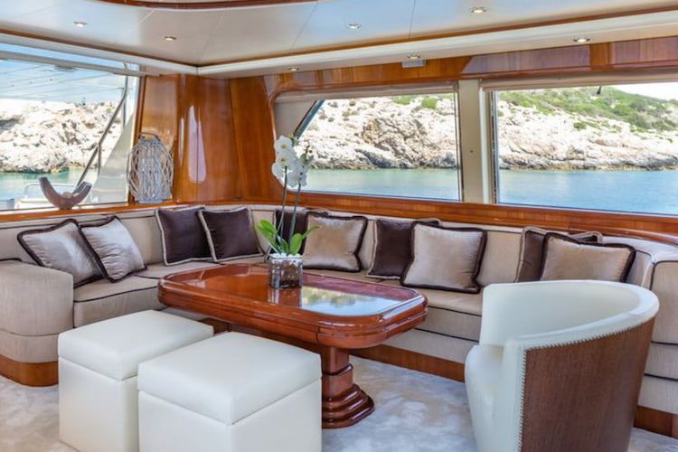 yacht salon, Athens yachts, yacht charter Greece