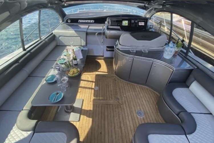 yacht inner space, luxury yacht transfer, private transfers Athens Mykonos Paros