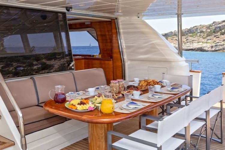 yacht vacations Athens, luxury yacht vacation, Greek Islands