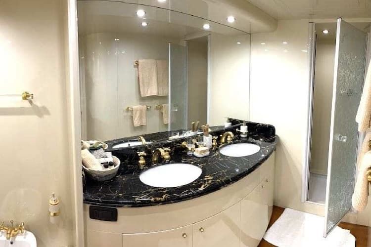 luxury bathroom, luxury yacht rental Athens, day yacht rental Athens