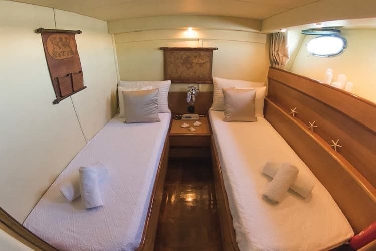 Athens yachting, single beds, island hopping Athens Riviera