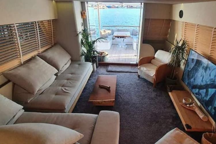 luxury salon, luxury yacht, private yachting