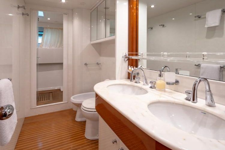 yacht bathroom, Athens yacht vacations, luxury yacht vacation