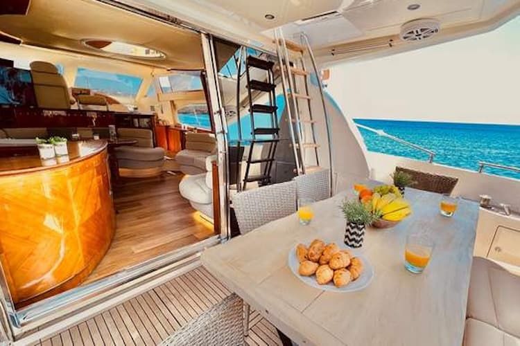 Cyclades yacht rental, Athens Mykonos yacht rental, Cyclades Islands