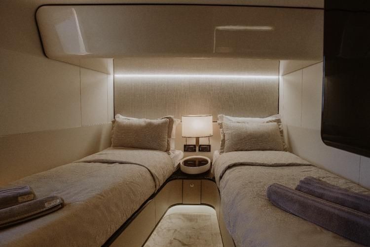  Yacht Accomodation, twin cabin, weekly yacht rental Athens