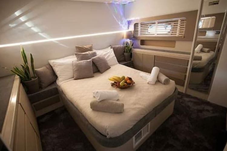 private yacht, Athens yachting, yacht cabin