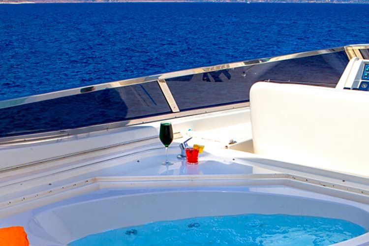 yacht vacations Athens Greece, motor yacht charter Athens, luxury vacations