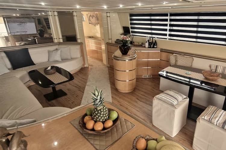 day cruise Mykonos, yacht party Mykonos, day yacht rentals
